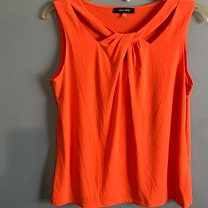 SELLING NINE WEST BLOUSE SIZE LARGE COLOR MANDARIN CONDITION :USED SLEEVELESS